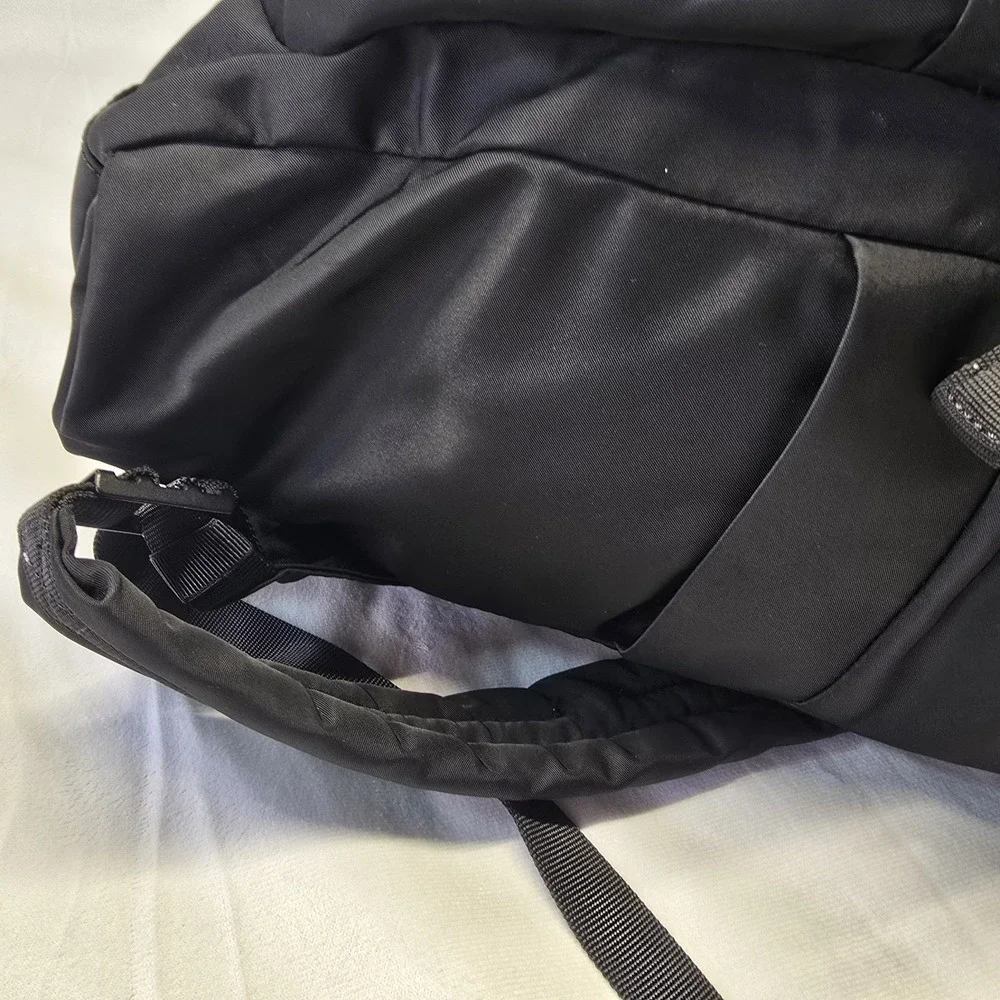 lululemon athletica small rip